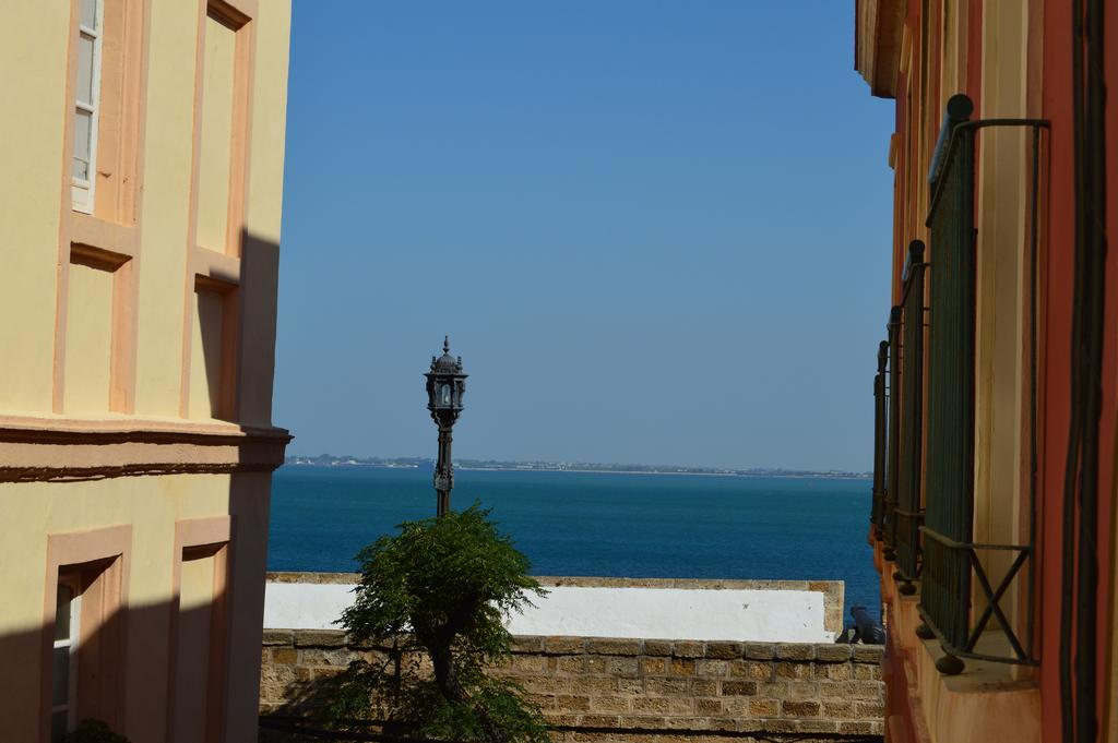 Apartamento El Baluarte Cadiz Exterior photo